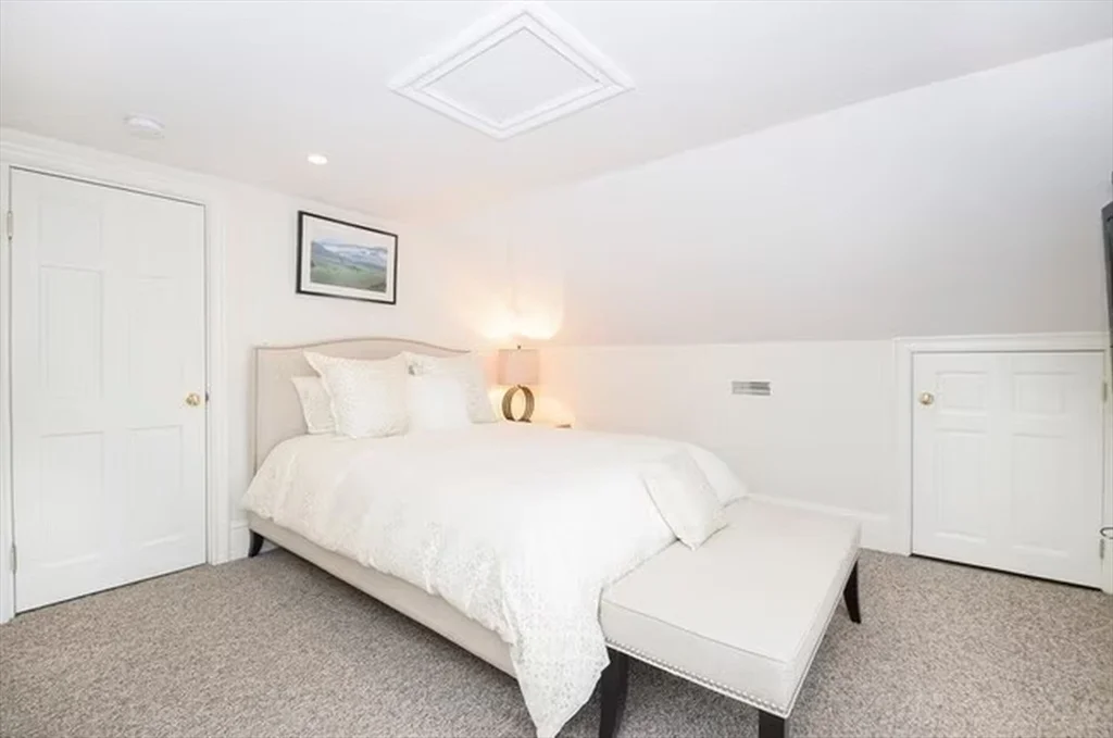 2 bed, 1 bath apartment for rent at 62 Riverside Unit 1, Watertown — photo 3 of 8