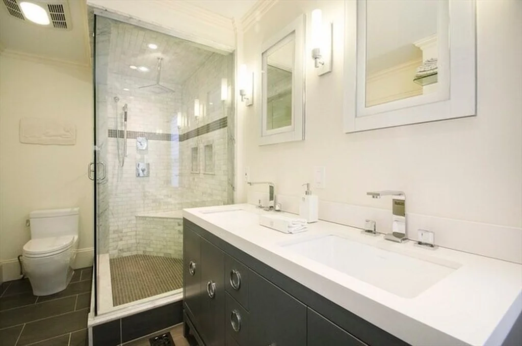 2 bed, 1 bath apartment for rent at 62 Riverside Unit 1, Watertown — photo 5 of 8