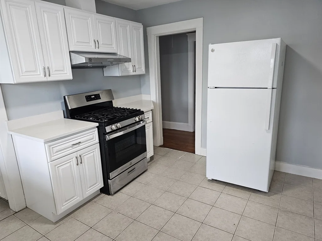 3 bed, 1 bath apartment for rent at 62 Royal St Unit 2, Wollaston — photo 6 of 16