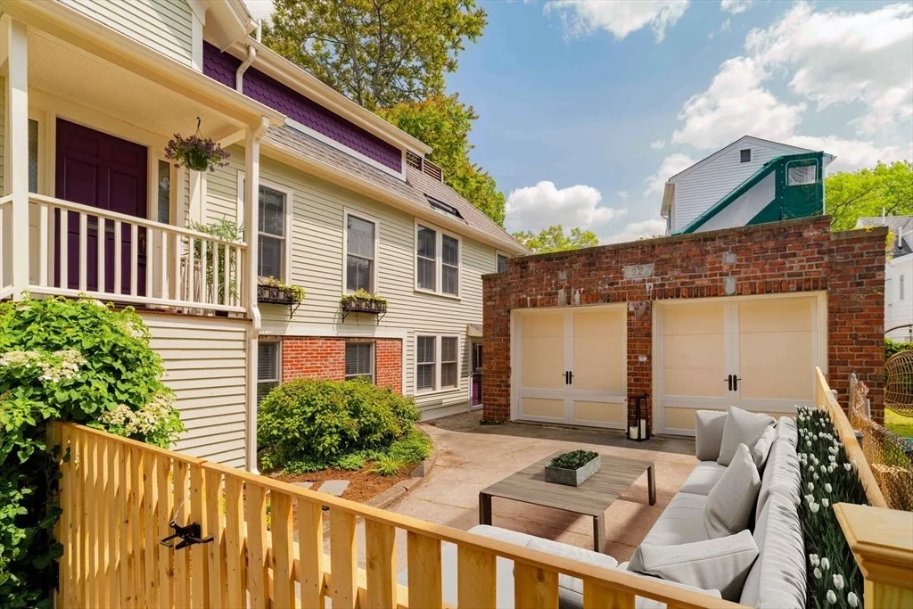 2 bed, 2 bath apartment for rent at 62 Sacramento St Unit 62, Baldwin — photo 2 of 13
