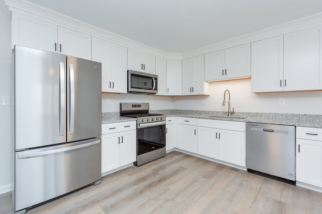 2 bed, 2 bath apartment for rent at 62 Sherburne Ave Unit 13, Tyngsborough — photo 2 of 19