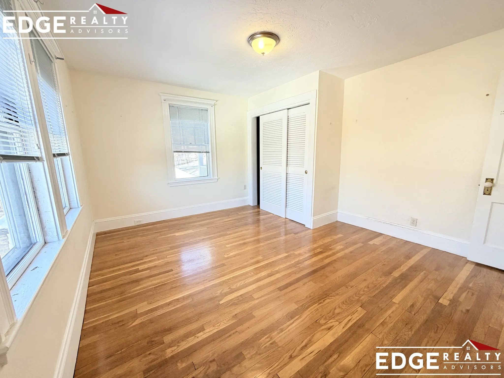 2 bed, 1 bath apartment for rent at 62 South Hobart St Unit 2, Oak Square — photo 9 of 13