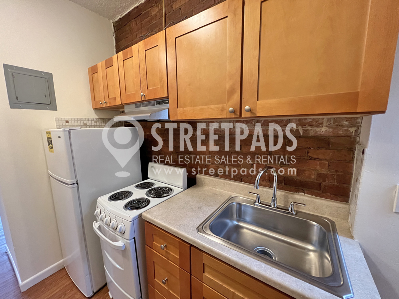 Studio bed, 1 bath apartment for rent at 62 South Huntington Ave Unit 11, Mission Hill — photo 2 of 15