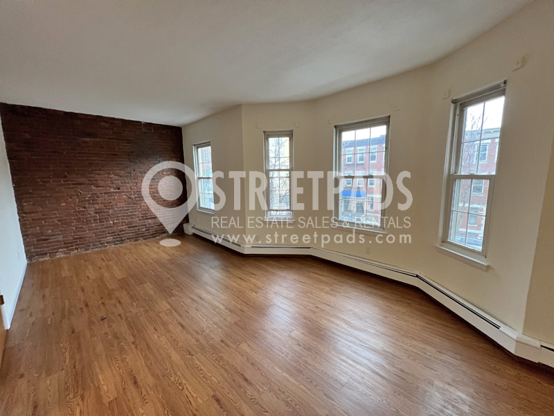 Studio bed, 1 bath apartment for rent at 62 South Huntington Ave Unit 11, Mission Hill — photo 4 of 15