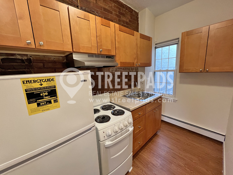 Studio bed, 1 bath apartment for rent at 62 South Huntington Ave Unit 11, Mission Hill