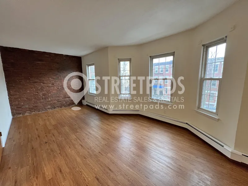 Studio bed, 1 bath apartment for rent at 62 South Huntington Ave Unit 11, Mission Hill — photo 5 of 13