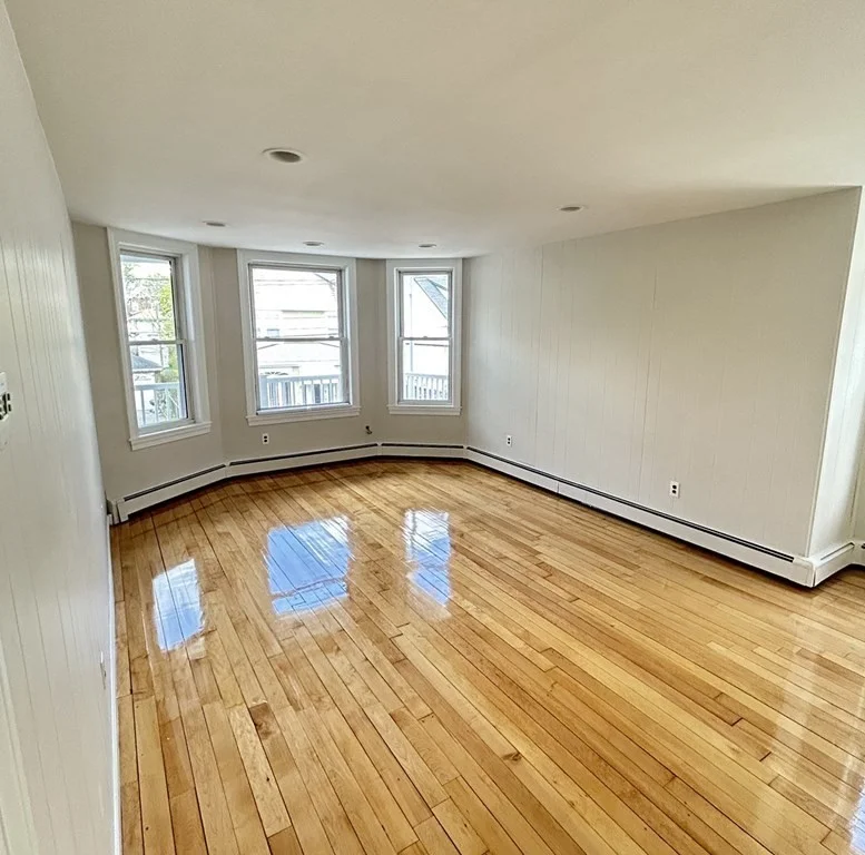 3 bed, 1 bath apartment for rent at 62 Stanley Ave Unit 2, Medford — photo 3 of 18
