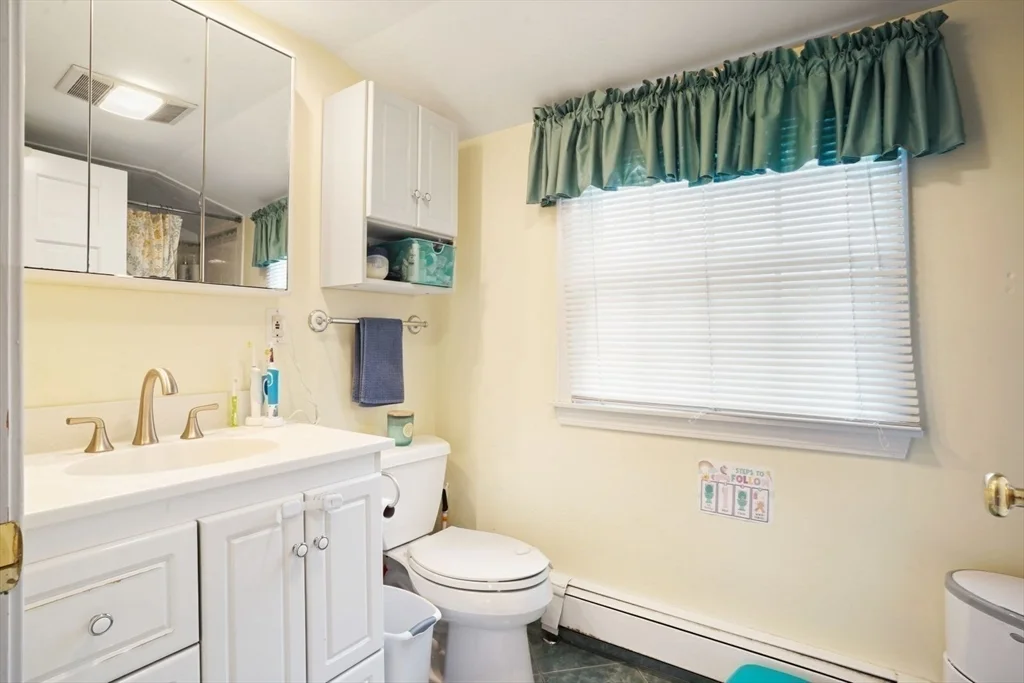 4 bed, 2 bath apartment for rent at 62 Sycamore Rd, Melrose — photo 12 of 18