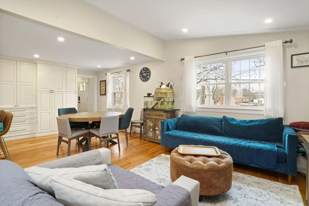 4 bed, 2 bath apartment for rent at 62 Sycamore Rd, Melrose — photo 6 of 18