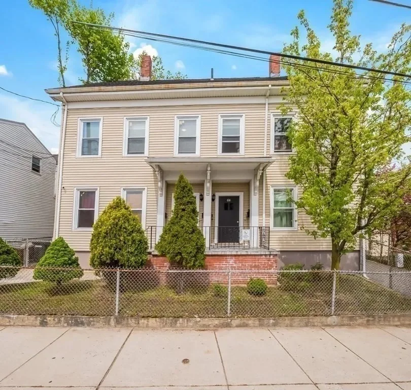 3 bed, 1 bath apartment for rent at 62 Temple St Unit 2, Winter Hill — photo 1 of 17