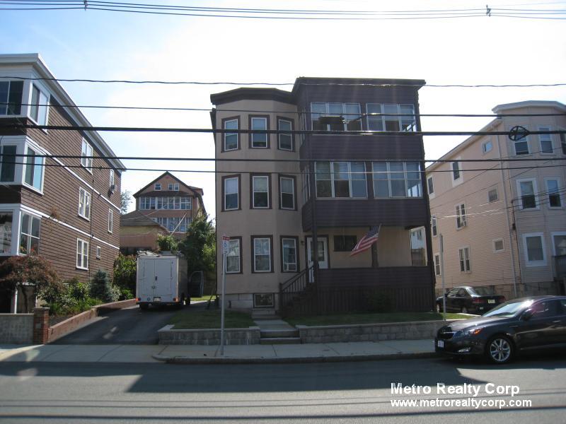 3 bed, 1 bath apartment for rent at 62 Union St Unit 1, Brighton — photo 4 of 4