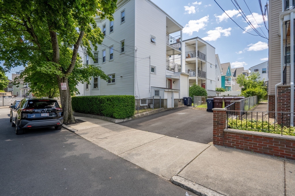 2 bed, 1 bath apartment for rent at 62 Vernal St Unit 2, Everett — photo 23 of 28