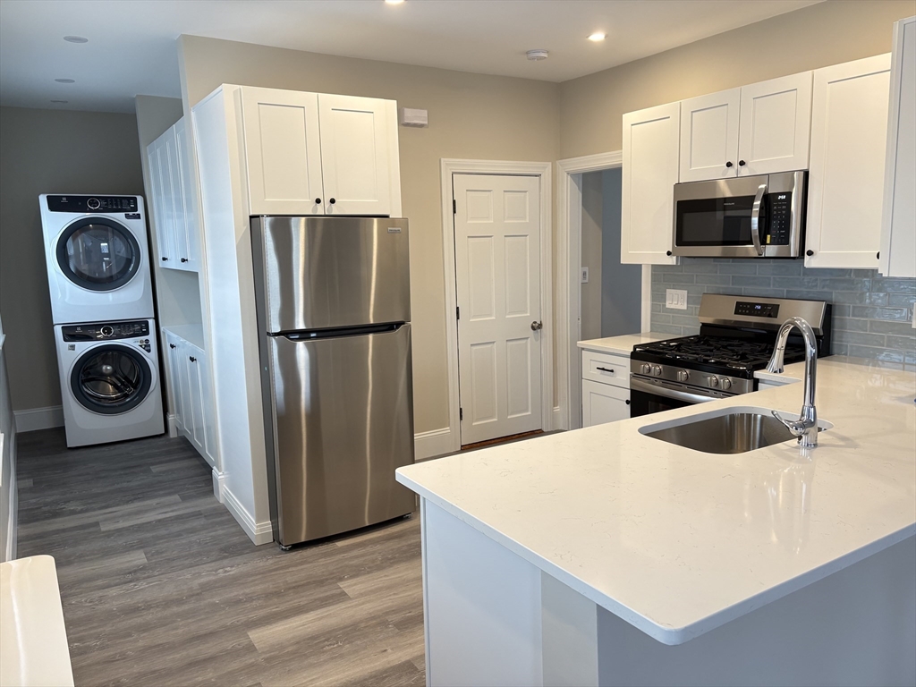 2 bed, 1 bath apartment for rent at 62 Vernal St Unit 2, Everett — photo 2 of 28