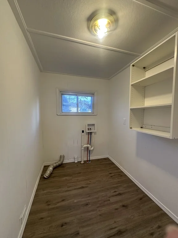 3 bed, 1 bath apartment for rent at 62 W 6th St Unit 1, Lowell — photo 11 of 11