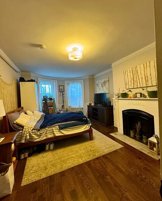 Studio bed, 1 bath apartment for rent at 62 W Rutland Sq Unit 1, Boston — photo 2 of 6