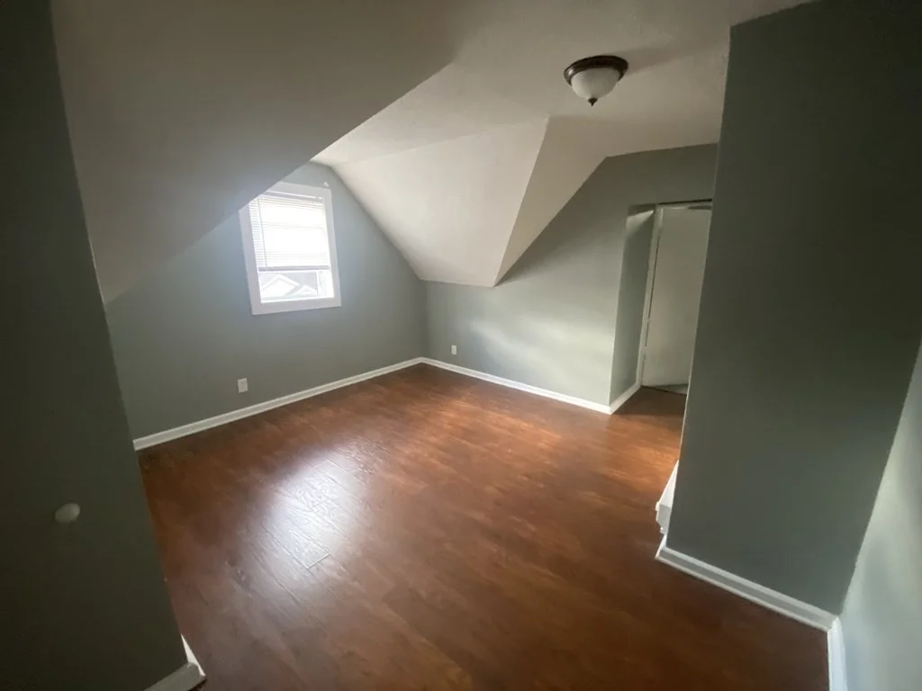 6 bed, 2 bath apartment for rent at 62 Washburn St Unit 2, Springfield — photo 13 of 17