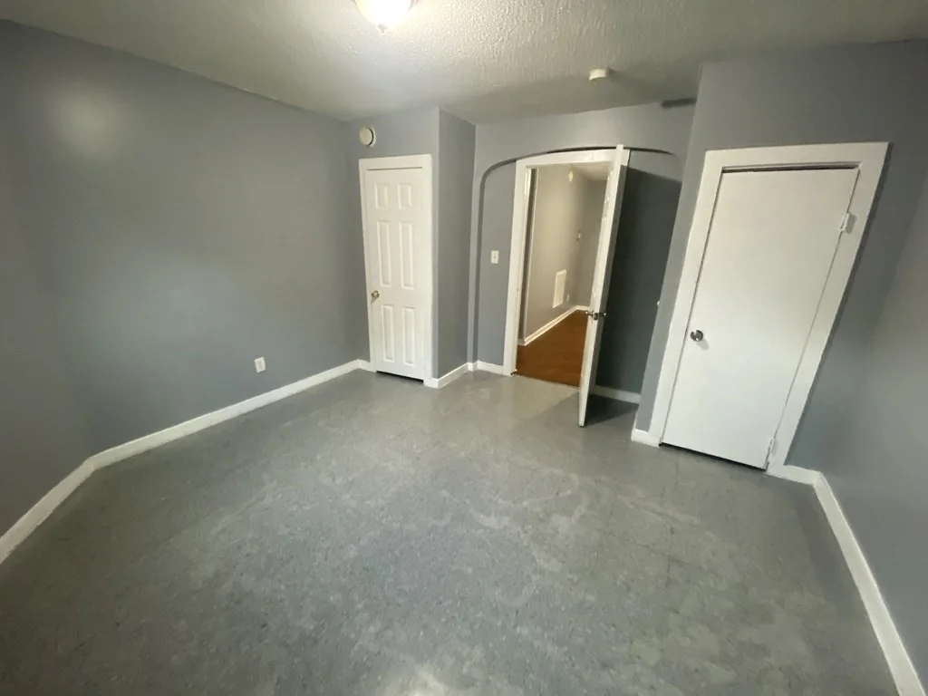 6 bed, 2 bath apartment for rent at 62 Washburn St Unit 2, Springfield — photo 7 of 17