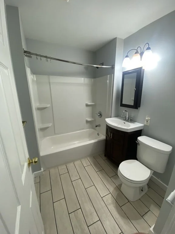 6 bed, 2 bath apartment for rent at 62 Washburn St Unit 2, Springfield — photo 6 of 17