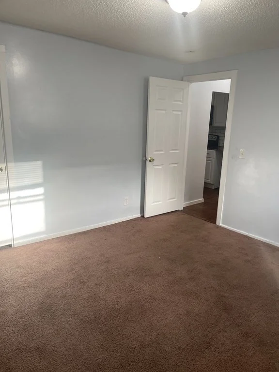 3 bed, 1 bath apartment for rent at 62 Washburn Unit 1, Springfield — photo 9 of 16