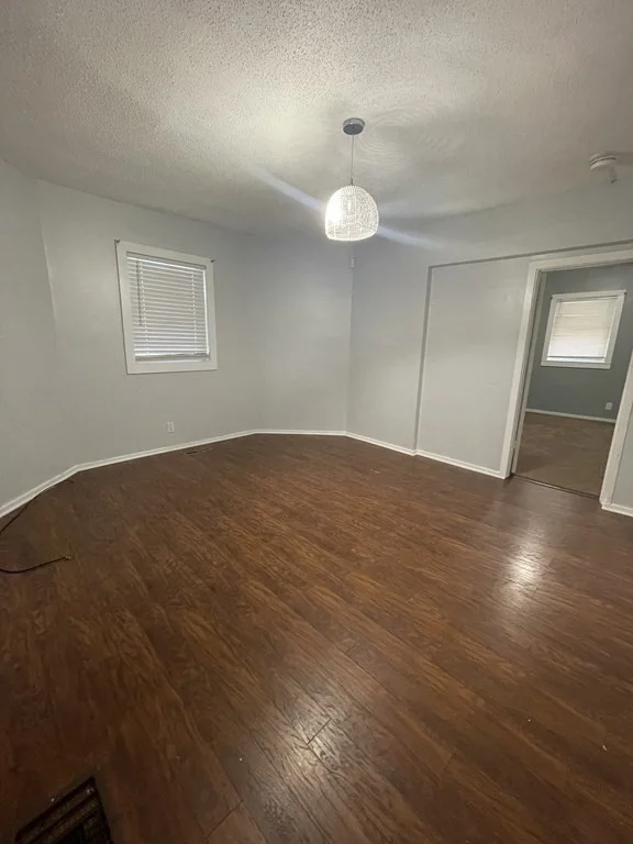 3 bed, 1 bath apartment for rent at 62 Washburn Unit 1, Springfield — photo 4 of 16