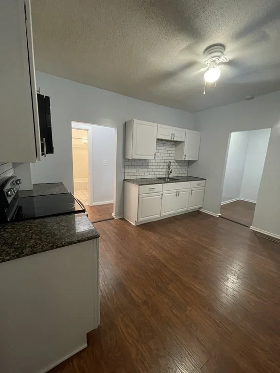 3 bed, 1 bath apartment for rent at 62 Washburn Unit 1, Springfield — photo 6 of 16