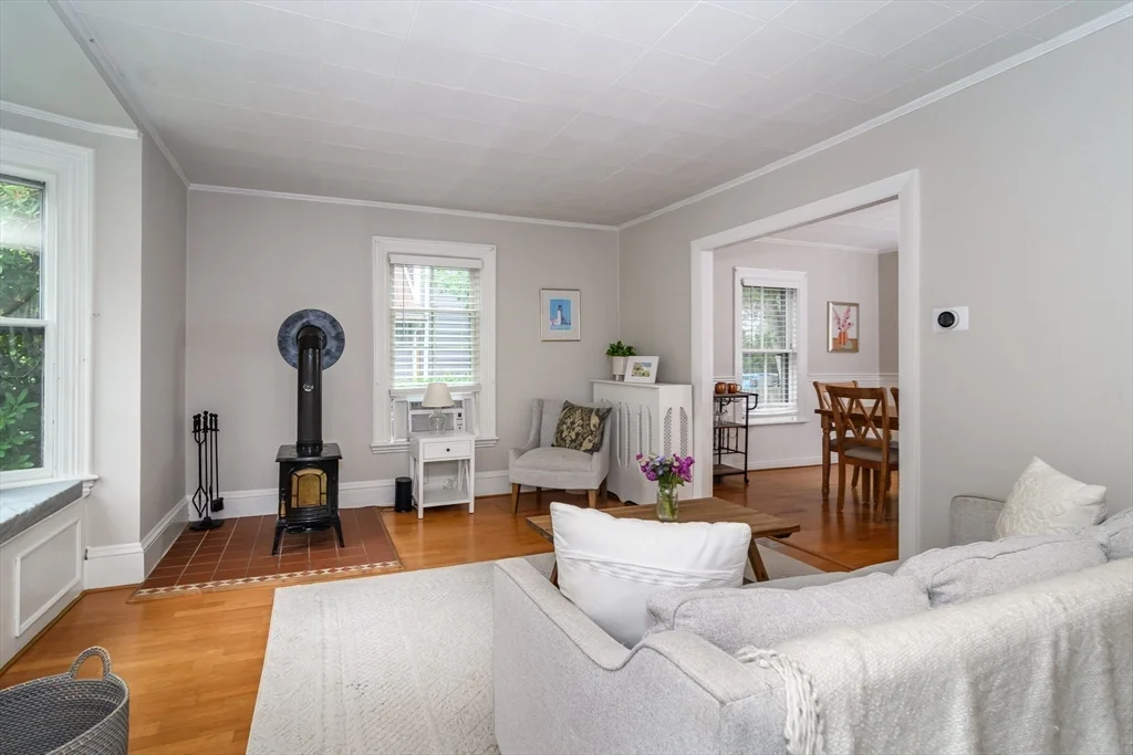 3 bed, 1 bath apartment for rent at 62 Washington Ave, Natick — photo 7 of 23
