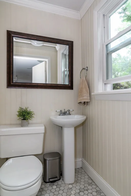 3 bed, 1 bath apartment for rent at 62 Washington Ave, Natick — photo 12 of 23