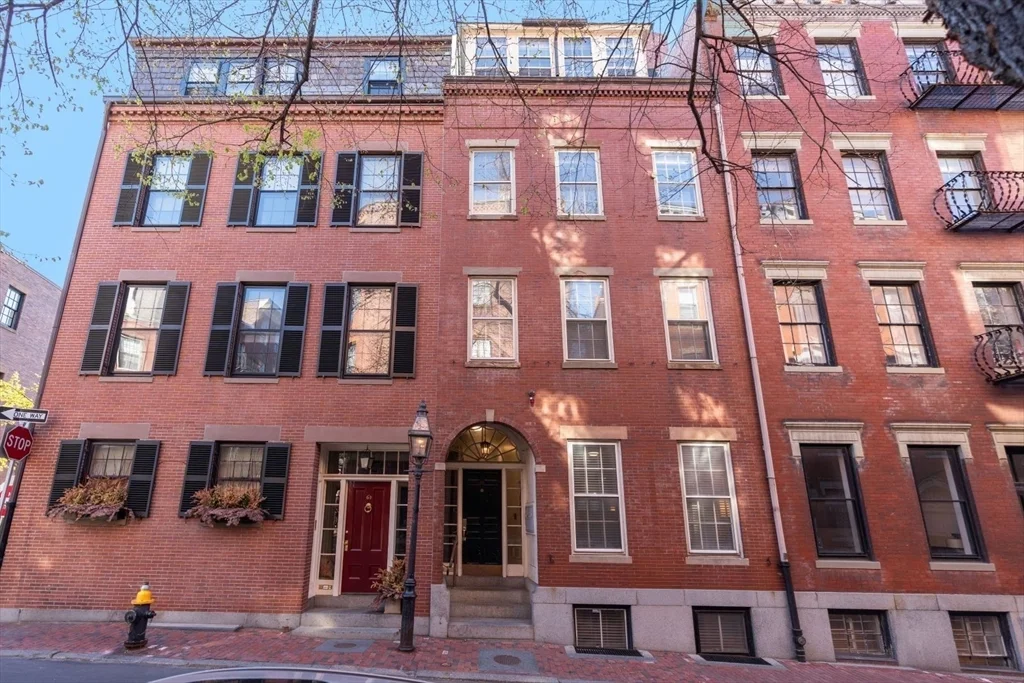 2 bed, 1 bath apartment for rent at 62 West Cedar St Unit 1, Beacon Hill — photo 22 of 24