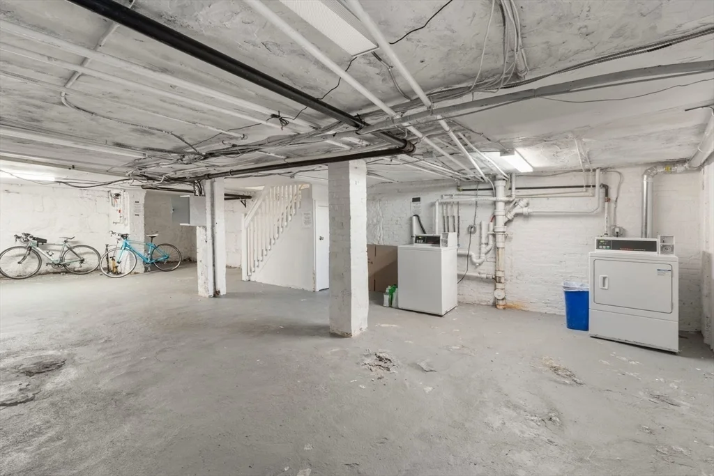 2 bed, 1 bath apartment for rent at 62 West Cedar St Unit 1, Beacon Hill — photo 20 of 24