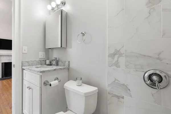 1 bed, 1 bath apartment for rent at 62 West Cedar St Unit 2, Beacon Hill — photo 6 of 23