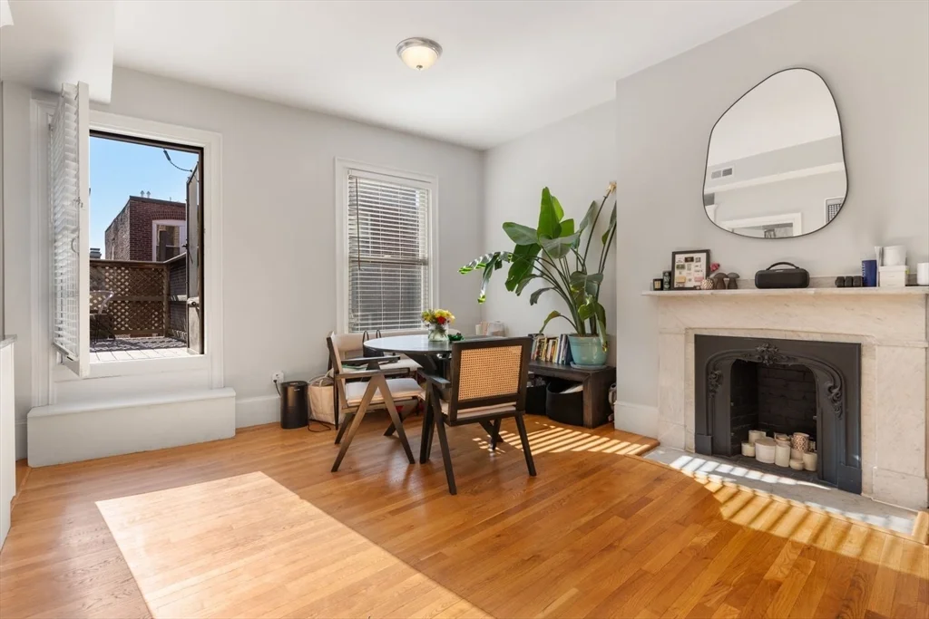 1 bed, 1 bath apartment for rent at 62 West Cedar St Unit 2, Beacon Hill — photo 1 of 23