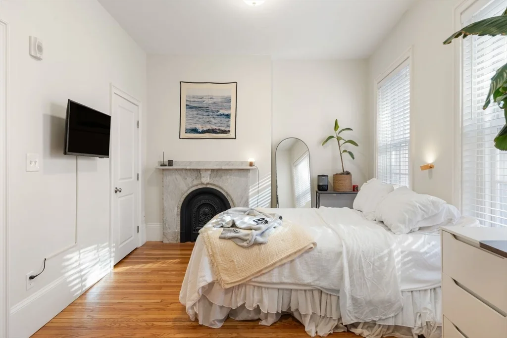1 bed, 1 bath apartment for rent at 62 West Cedar St Unit 2, Beacon Hill — photo 13 of 23