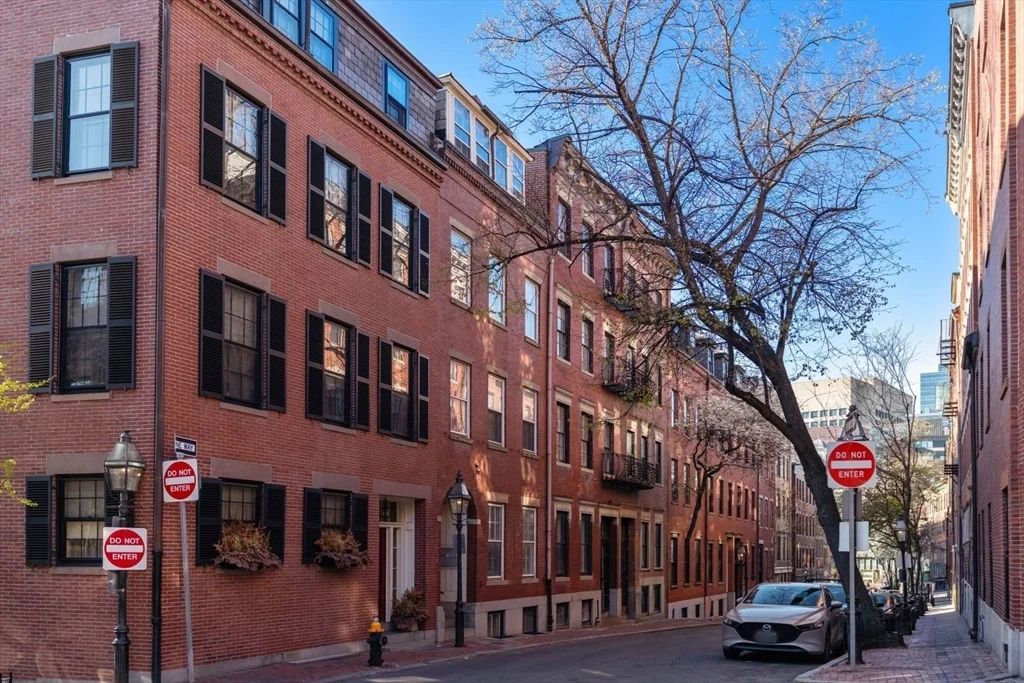 1 bed, 1 bath apartment for rent at 62 West Cedar St Unit 2, Beacon Hill — photo 21 of 23
