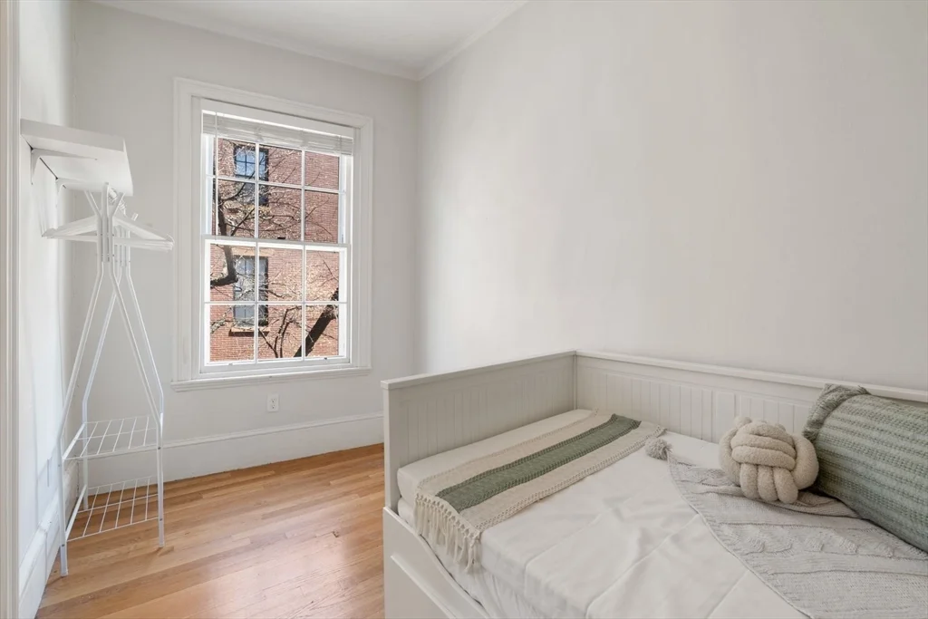 1 bed, 1 bath apartment for rent at 62 West Cedar St Unit 3, Beacon Hill — photo 12 of 18