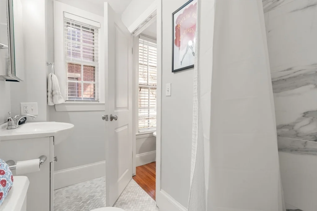2 bed, 2 bath apartment for rent at 62 West Cedar St Unit G, Beacon Hill — photo 5 of 20