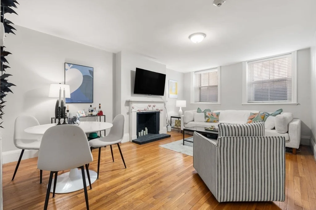 2 bed, 2 bath apartment for rent at 62 West Cedar St Unit G, Beacon Hill — photo 7 of 20