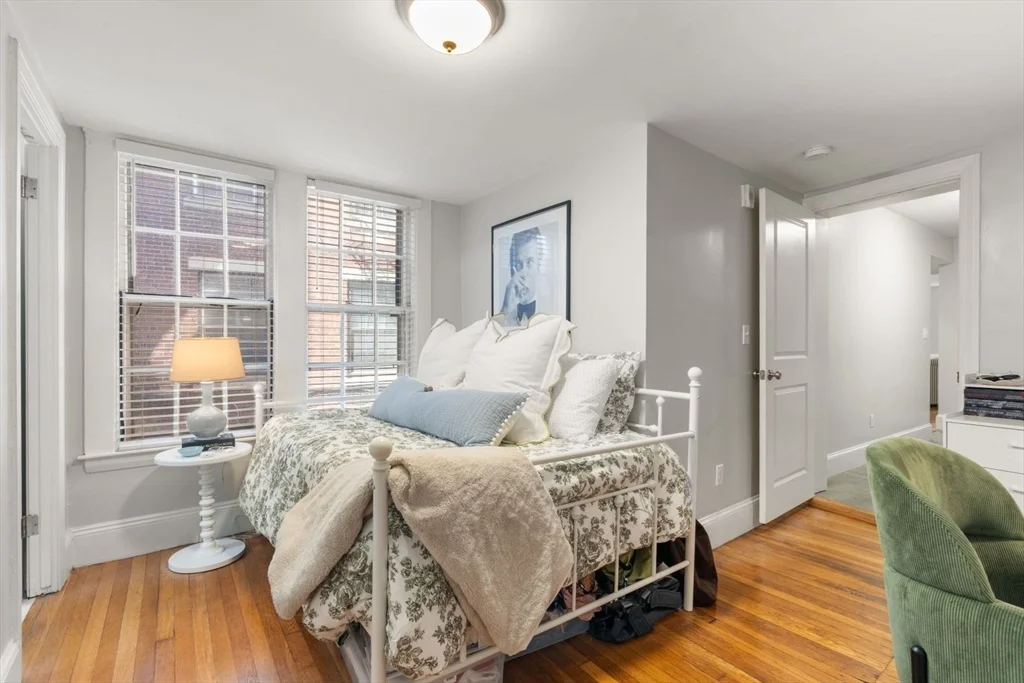 2 bed, 2 bath apartment for rent at 62 West Cedar St Unit G, Beacon Hill — photo 4 of 20
