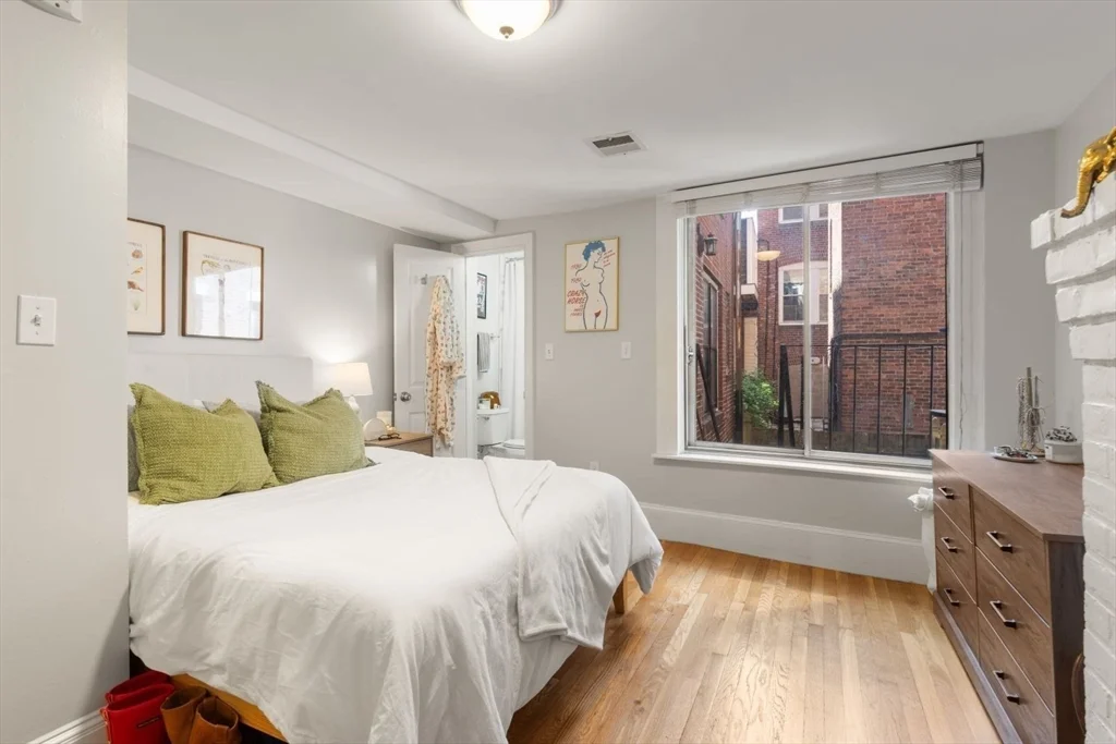 2 bed, 2 bath apartment for rent at 62 West Cedar St Unit G, Beacon Hill — photo 11 of 20
