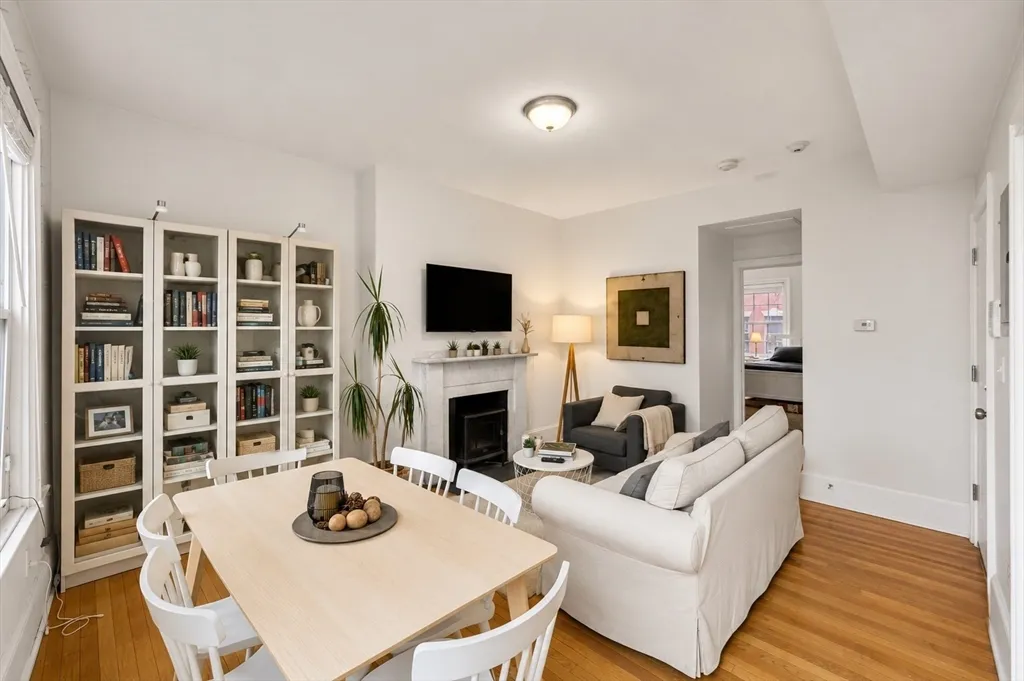 2 bed, 1 bath apartment for rent at 62 West Cedar Unit C, Beacon Hill — photo 1 of 15
