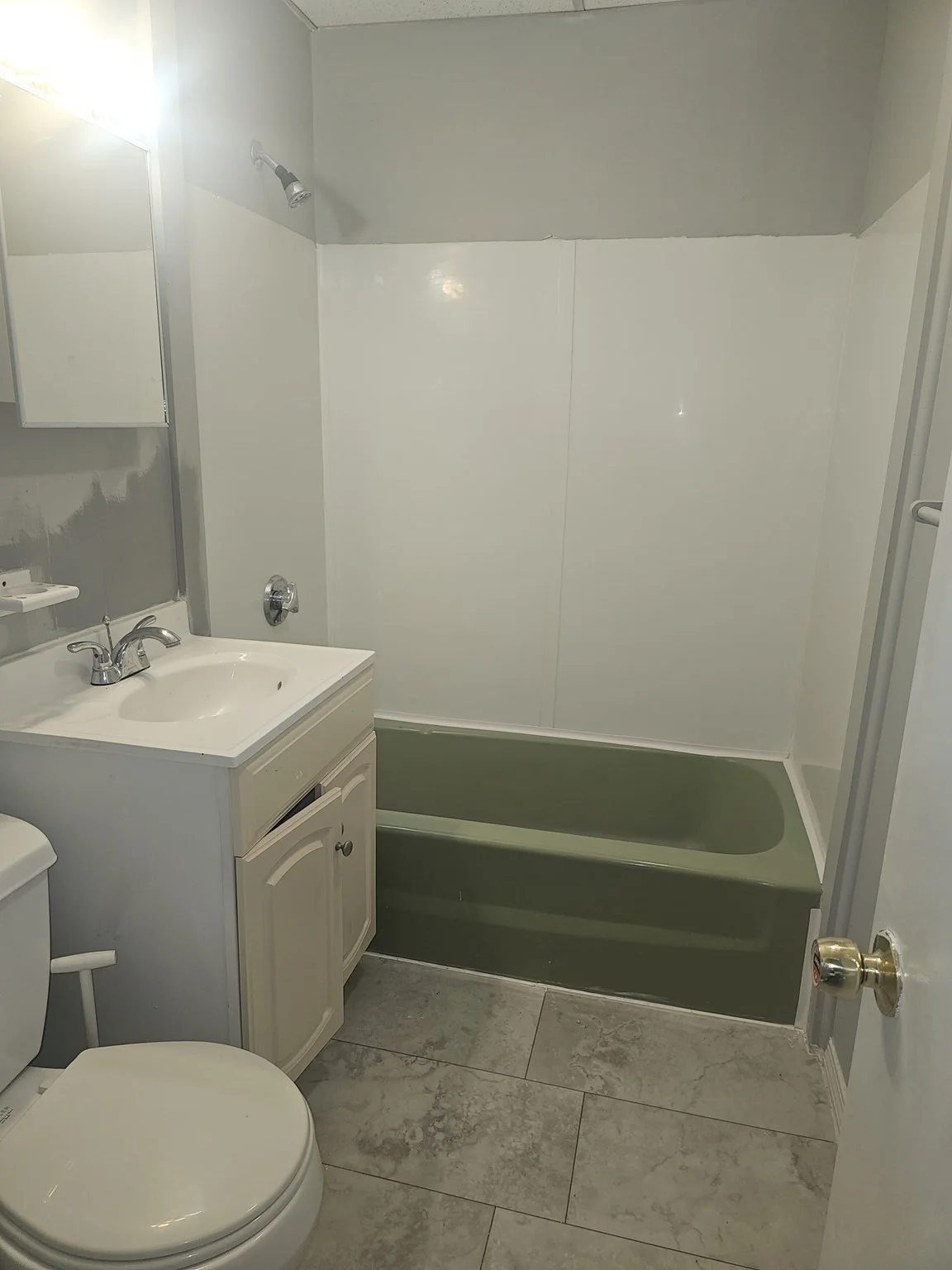 2 bed, 1 bath apartment for rent at 62 Whipple St Unit 3, Worcester — photo 2 of 19
