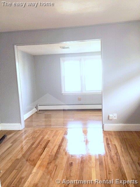 5 bed, 2 bath apartment for rent at 62 Woods Ave Unit 2, Tufts — photo 9 of 28