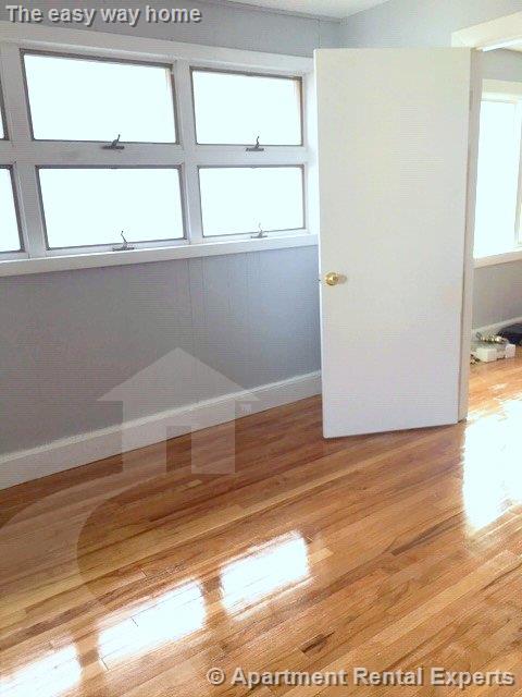 5 bed, 2 bath apartment for rent at 62 Woods Ave Unit 2, Tufts — photo 10 of 28