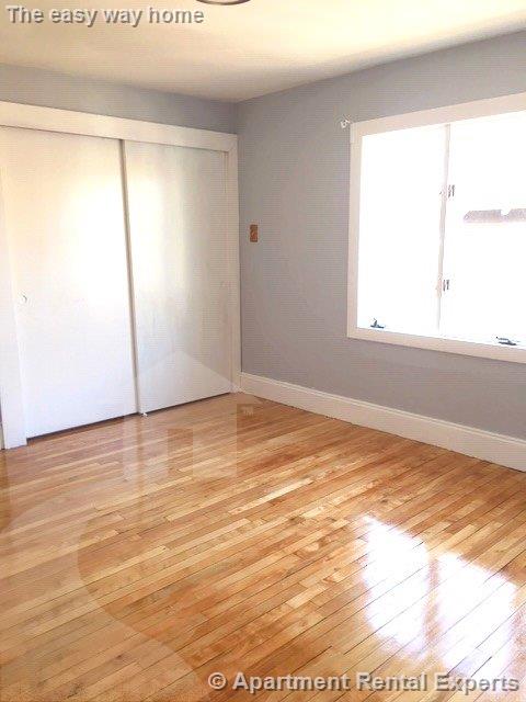5 bed, 2 bath apartment for rent at 62 Woods Ave Unit 2, Tufts — photo 12 of 28