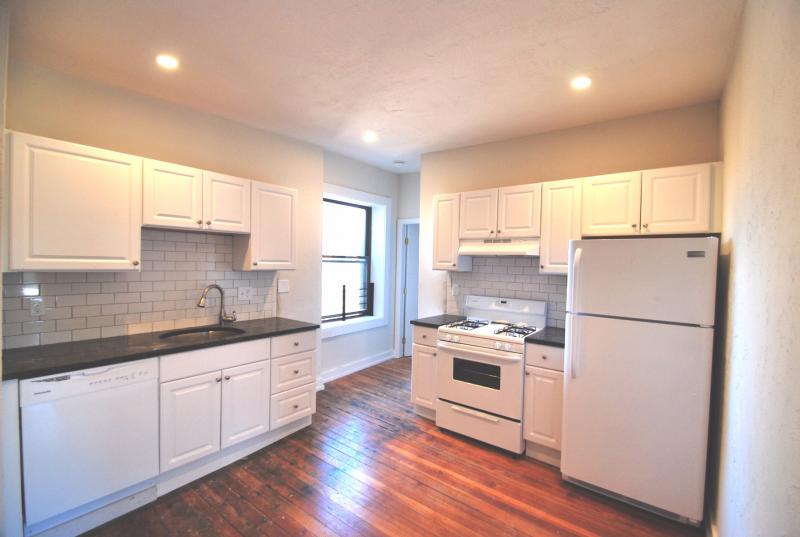 3 bed, 1 bath apartment for rent at 620 Columbia Rd Unit 5, Dorchester