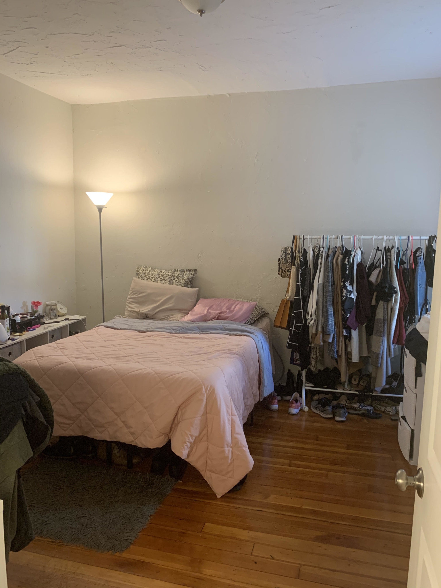 3 bed, 1 bath apartment for rent at 620 Columbia Rd Unit 6, Dorchester — photo 4 of 6