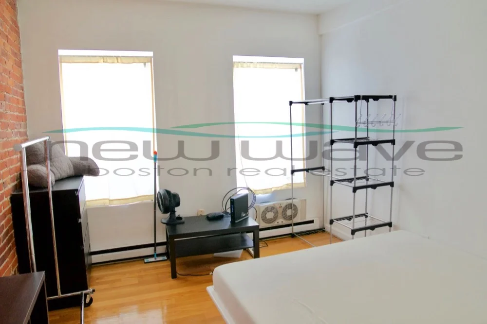 3 bed, 1.5 bath apartment for rent at 620 Columbus Ave Unit 3 COPY, South End — photo 8 of 18