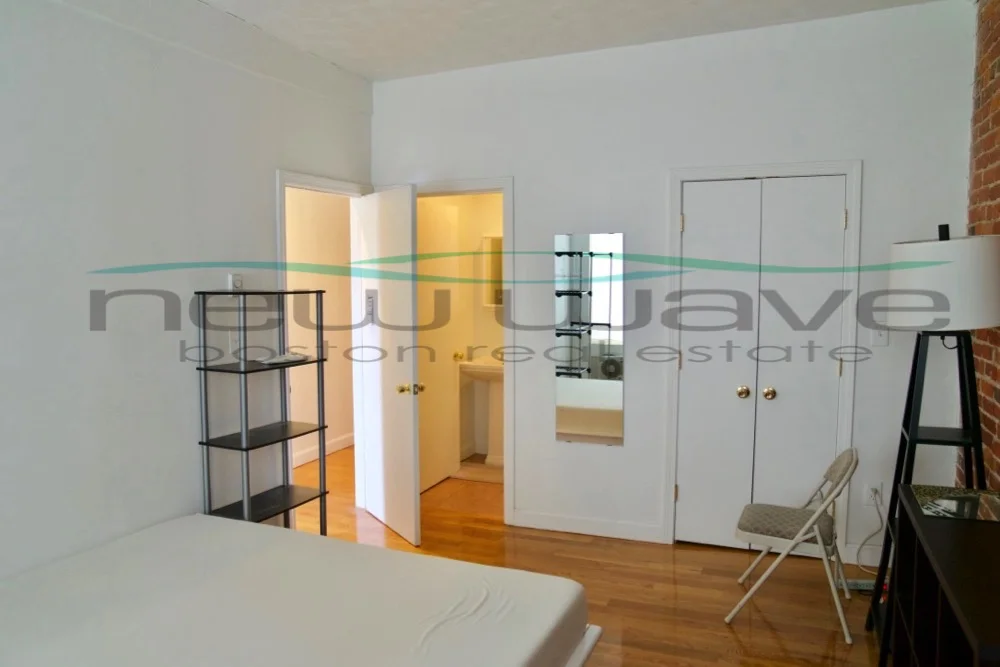 4 bed, 1.5 bath apartment for rent at 620 Columbus Ave Unit 3, South End — photo 9 of 18