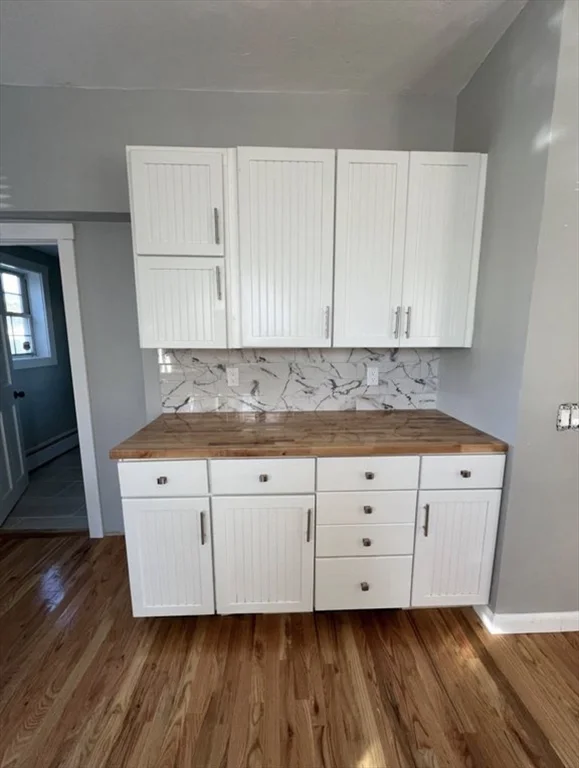 2 bed, 1 bath apartment for rent at 620 Hicks St, Fall River — photo 6 of 9