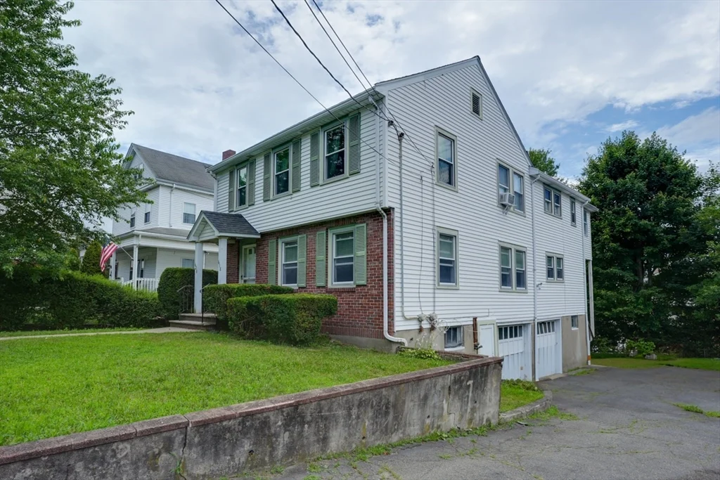2 bed, 1 bath apartment for rent at 620 Main St Unit 2, Watertown — photo 3 of 16