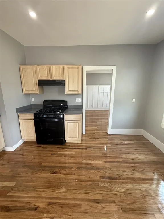 5 bed, 2 bath apartment for rent at 620 Norfolk St Unit 2, Mattapan — photo 4 of 35